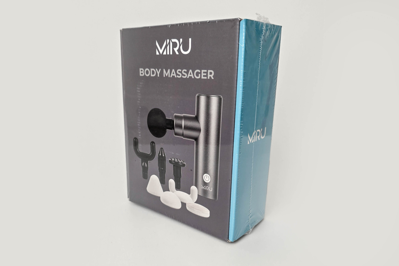 Массажер для тела MIRU BM-18 (светло-серый) <8 насадок, 2000 mAh, металл ,светло-серый>