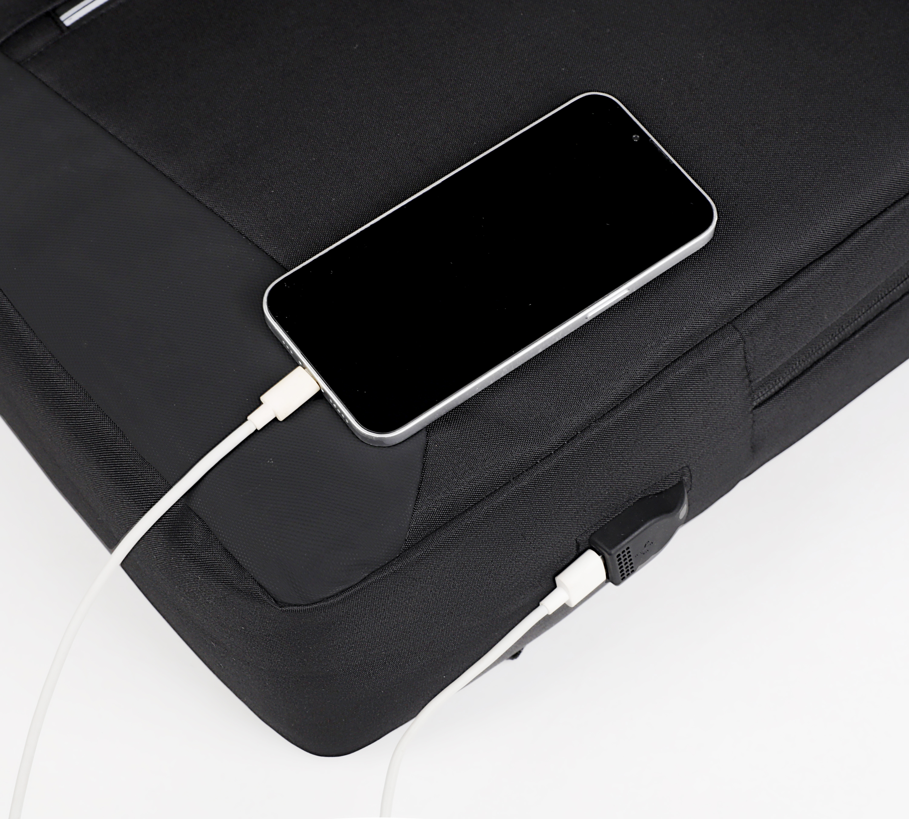 Рюкзак для ноутбука MIRU MBP-1073 Urbanite 15.6",черный