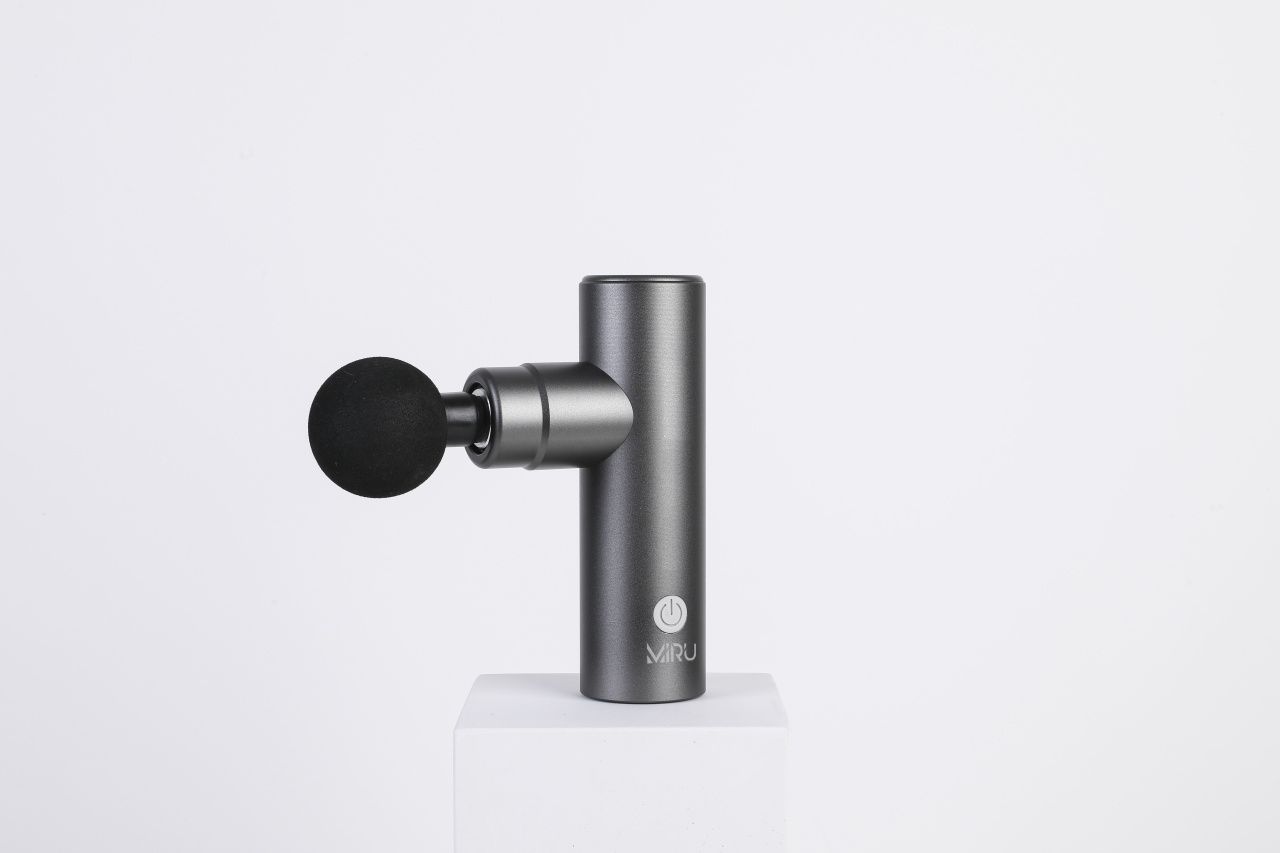 Массажер для тела MIRU BM-18 (светло-серый) <8 насадок, 2000 mAh, металл ,светло-серый>